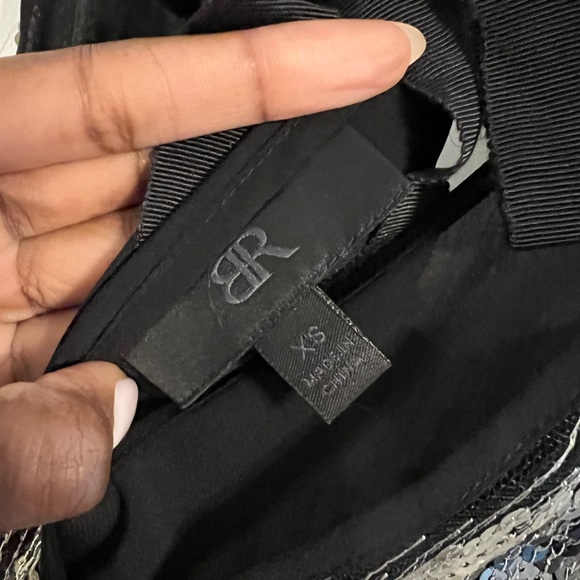 Banana Republic Monogram Top - Picture 2 of 3